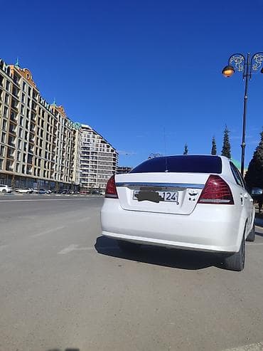maşın şəkilləri çəkmək: Chevrolet Aveo: 1.5 l | 2017 il 20000 km Sedan — 5