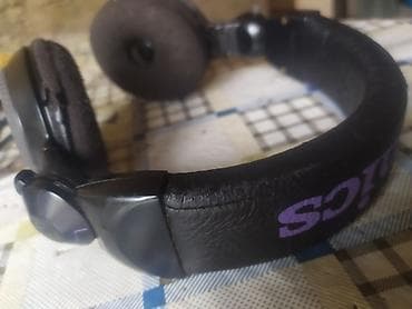 Simli Qulaqcıqlar, Technics, rəng - Qara