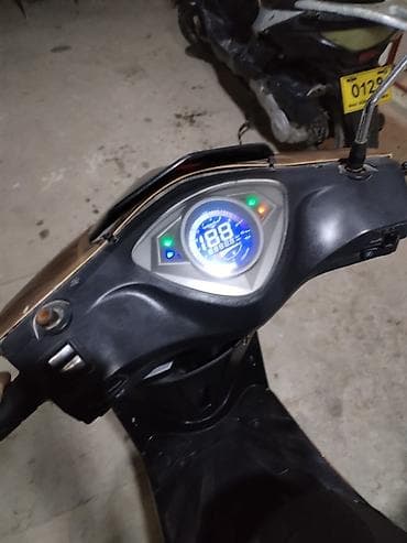 jonway moped: Salam Moped satilir Xadavoy çiçək idealdir 125kub pirsavoy birdənə — 3