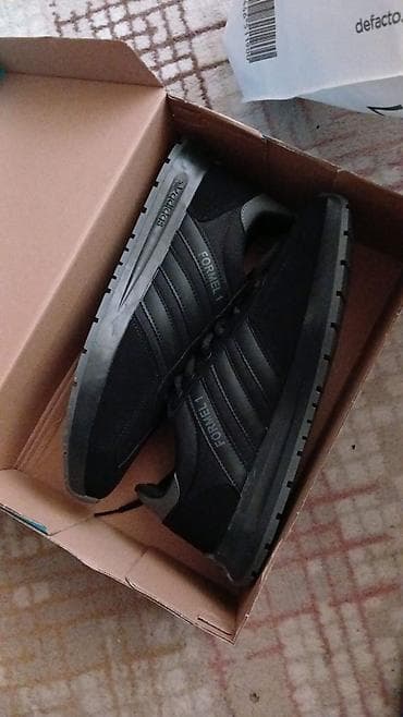 Женская обувь: Adidas, Размер: 42, цвет - Черный, Новый — 1
