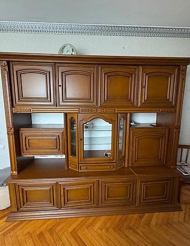 Şkaf Almaniya. Shabalit Agacındandı satılır qiyməti 150 manat ünvan