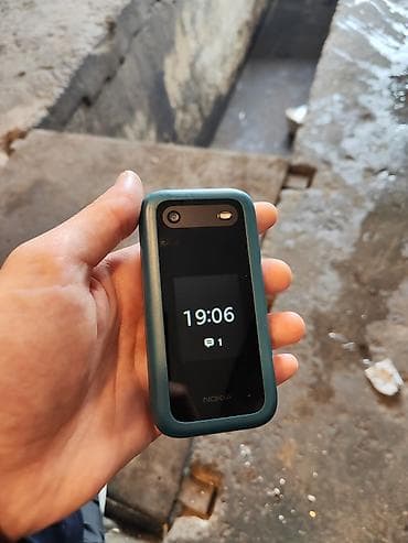 TV və video: Nokia 2780 Flip, 32 GB, rəng - Göy, İki sim kartlı — 2