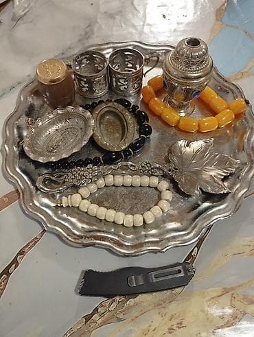 İdman və hobbi: Kolleksiya üçün antik aksessuarlar və bəzək əşyaları seti Tərkib: - — 7