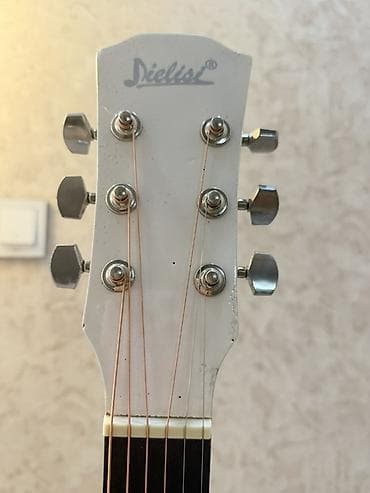 boss ph 3: Ağ rəngli akustik gitara – DieLsel markası - Korpus: dreadnought — 6