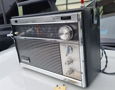 Radio: 1960 cı illərin Sony radiopriyomnik təzə kimi qalıb, əla işləir