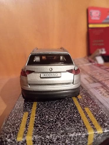 Монеты: Metaldan hazırlanmış “Škoda Kodiaq” die‑cast model avtomobil - — 3