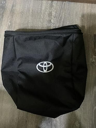 Aksesuarlar və tüninq: Toyota markalı çoxməqsədli çanta - Rəng: qara - Üz hissədə Toyota — 1