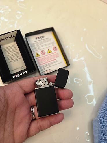 Zippo benzinli alışqan – klassik dizayn, mat qara korpus
