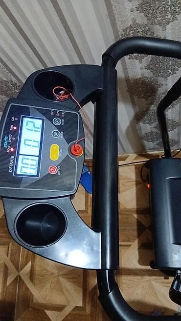 sur: Elektrik qaçış trenajor - Kompakt ev tipli qaçış yolu - Rəqəmsal LCD — 3
