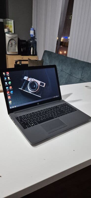 Monitorlar: HP noutbuk Ekran: 15.6", mat panel Processor : AMD Ryzen 3 3200U Ram — 2