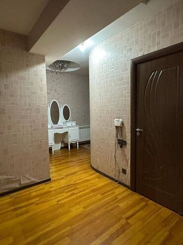 qubada kirayə ev: Sabunçu rayonu,Razin,Akkordun binalarında sahəsi 75 kv 2 otaqdan — 3