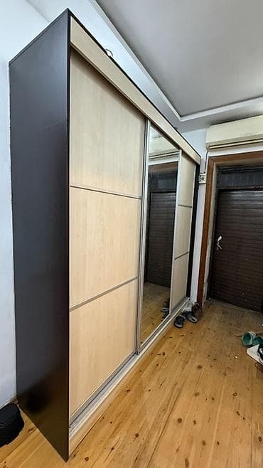 taxt setkasi: 3 qapılı, Güzgülü, Qəhvəyi, Taxta, Kupe, Düz dolab — 3