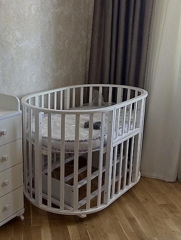 Beşiklər: Oğlan və qız üçün, Yumru, Beşik, Dəst ilə, Matras ilə, Yellənmə mexanizmsiz — 1