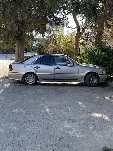 sud ceni: Mercedes-Benz C-Class: 2.2 l | 1994 il Sedan — 8