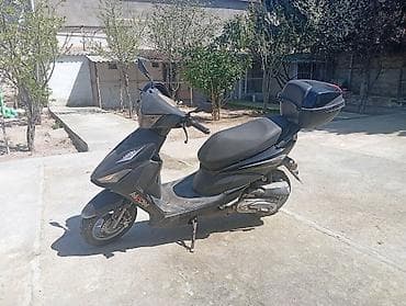 moped temiri: Skuter – NGN (NGN loqolu model) Xüsusiyyətlər: - Aşağı hündürlüklü — 1