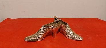 İdman və istirahət: 1970-ci illerin hindistan istehsali kulgabi, materiali; latun, cut — 1