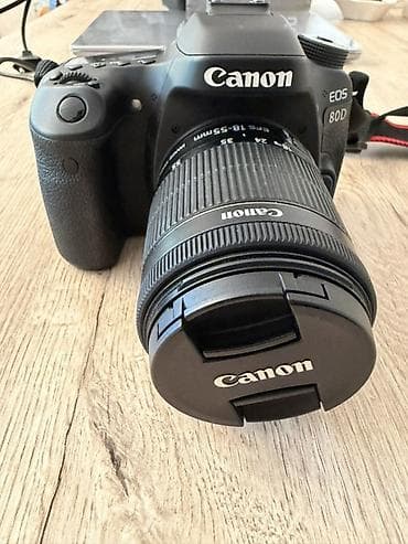 Canon EOS 80D DSLR fotoaparat dəsti (qutusu və çantası ilə). Cəmi
