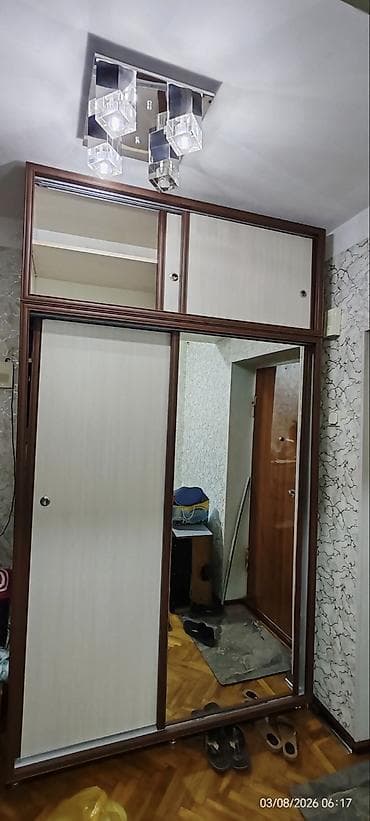 paltar dolab: Güzgülü sürgülü şkaf - Növ: divara quraşdırılan sürgülü qapılı şkaf - — 1
