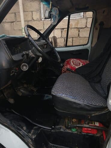 xirdalan heyet evi type 1: QAZ Gazel 33025: 2.3 l | 1998 il 250000 km Kupe — 4