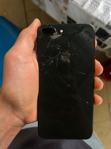 vozol 6 k: IPhone 8 Plus, 64 GB, Qara, Qırıq — 1