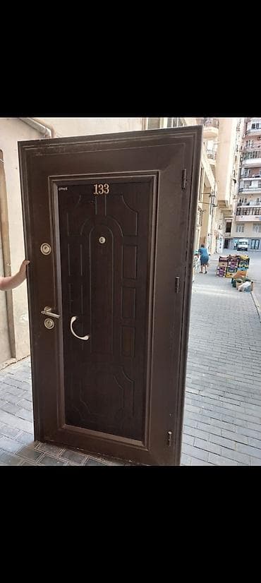 İşlənmiş Giriş qapısı Zəmanətli, Ünvandan götürmə, Ödənişli çatdırılma