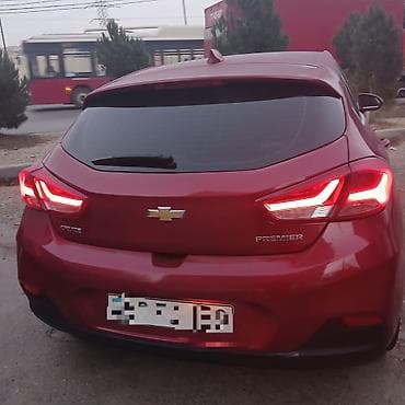 24/7 - Kuzov: 5 qapılı hatchback, al qırmızı rəng - Komplektasiya — 1