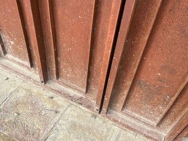 ikinci el darvaza: İşlənmiş Dəmir Həyət darvazası, Yana açılan, 2 m, Mexaniki, Şəbəkə ilə, rəng - Qəhvəyi, Kredit yoxdur, Ünvandan götürmə — 3