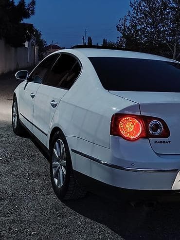 mercedes 190 motor: Volkswagen Passat: 1.8 l | 2008 il Sedan — 6