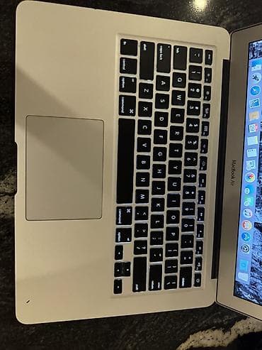 macbook 13 inch: Apple MacBook Air – 13.3" Xüsusiyyətlər: - Ekran: 13.3 inch, 1440 × — 3