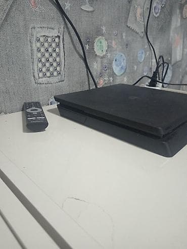 hd: Sony PlayStation 4 Slim oyun konsolu - Model: PS4 Slim (Sony) - Rəng — 4