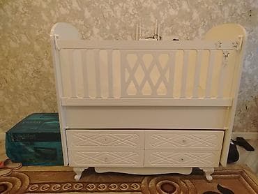 Beşiklər: Oğlan və qız üçün, İşlənmiş, Dördbucaq, Beşik, Dəstsiz, Matrassız, Yellənmə mexanizmsiz — 2