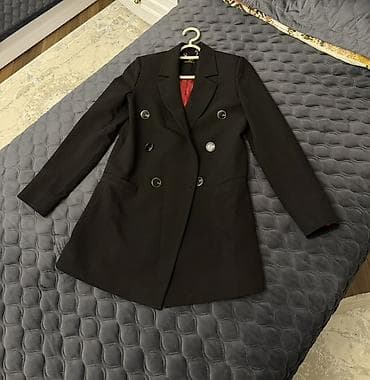 drap paltolar: Qadın üst geyimləri dəsti 1) Qara qısa bouklé palto - Tekstura — 3