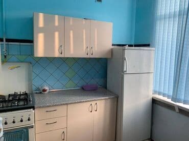 kiraye evler metro: 28 may metrosunun yaxınlığında tibb universitetinə yaxın 5 mertebeli — 7