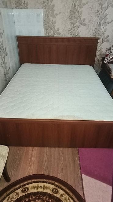 taxt doşəyi: İşlənmiş, İkinəfərlik çarpayı, Bazasız, Matras ilə, Siyirməsiz — 2
