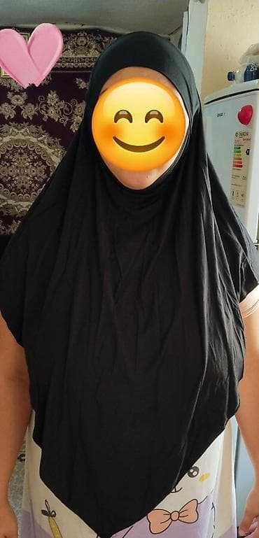 Qadınlar üçün rahat birləşik hicab (şarf-kapüşon tipli). - Rəng: qara — 1