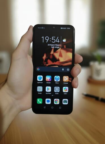 Apple iPhone: Honor — 2