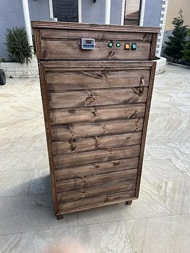 ucuz motorlar: Kaptilni budka – nerjaveyka daxili kamera və taxta korpus Məhsul — 1