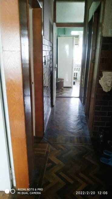 9 ci mikrorayon satilan evler: Bakı, 3 otaqlı, Köhnə tikili, 80 kv. m — 6