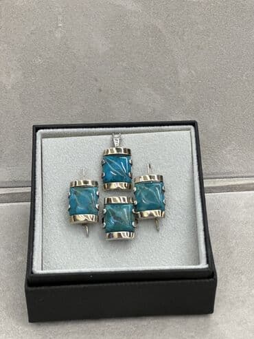 золотые серьги купить в баку: Dəstə daxildir: Üzük, Sırğa, Kulon, Gümüş, 925 Əyar, 18 g — 1