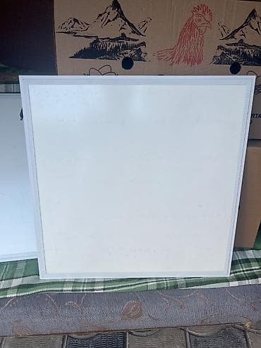 3 d panel: 3 ədəd Optonica LED panel. 55W, 4000K neytral ağ işıq. Hamısı işlək — 3