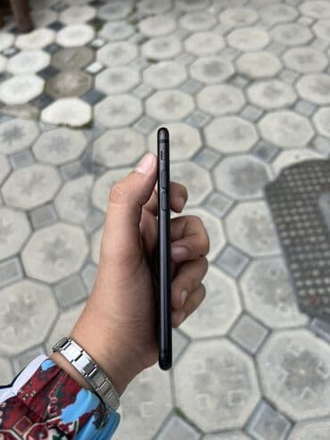 iphone 8 plus islenmis: IPhone 7, 32 GB, Qara, Barmaq izi — 7