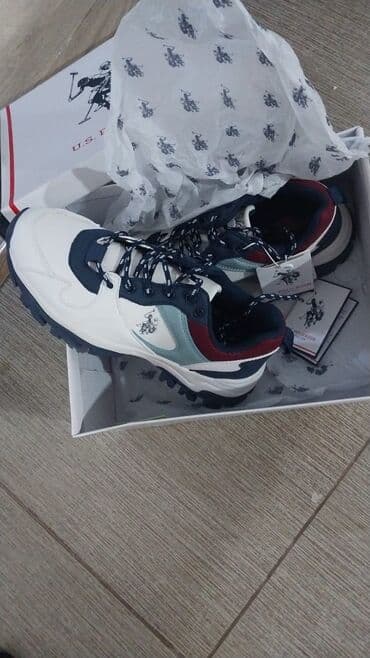 boks krasovkası: U.S. Polo Assn. qadın krossovkası - Model: chunky/trekking stili — 1