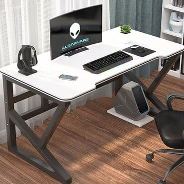 monitor sekilleri: Düz masa, Polkasız, Siyirməsiz, Metal, Zəmanətsiz, Kredit yoxdur — 1