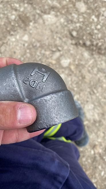 metal ferma: Sənaye boru fitinqi – 90° bucaq (dirsek) 3 ədədi 35 AZN Tək tək 15 AZN — 2
