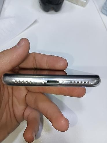 iphone 13: IPhone X, Gümüşü, Qırıq — 6