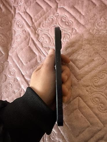 samsung galaxy s3: IPhone 13, Qara — 3