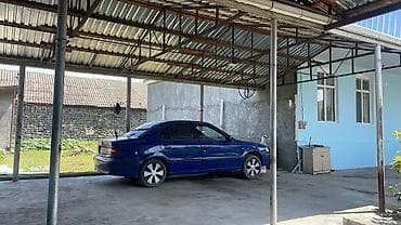 Iran Khodro Samand: 1.8 l | 2006 il Sedan