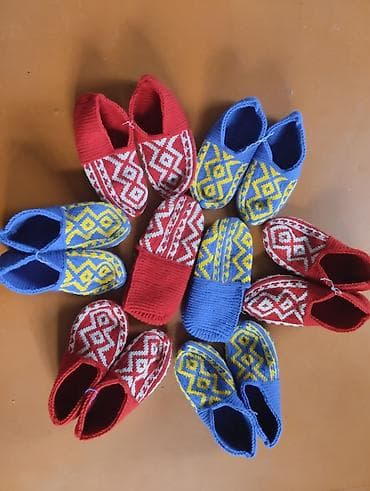 Əl toxuması naxışlı ev ayaqqabıları (corab-nalın) - Material: yumşaq lalafo.az -da Əl toxuması naxışlı ev ayaqqabıları (corab-nalın) - Material: yumşaq