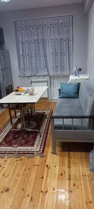 guneslide 3 otaqli evler: Yasamal rayonu,Yeni Yasamal Ləziz housenin yaxınlığında,18 — 8