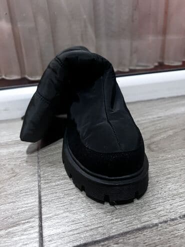 Qadınlar üçün qışlıq çəkmə - Rəng: qara - Model: orta balaqlı, iri lalafo.az -da Qadınlar üçün qışlıq çəkmə - Rəng: qara - Model: orta balaqlı, iri